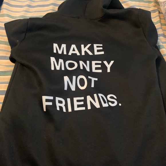 sweater - Picture 1 of 2